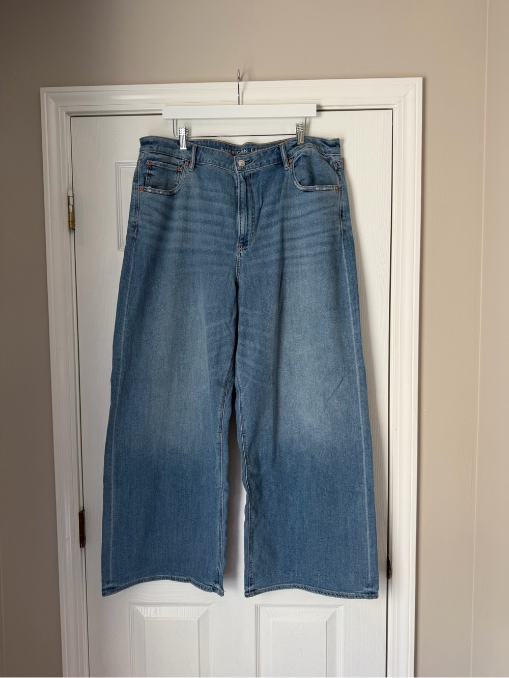 American Eagle Outfitters Medium Blue Wide-Leg Jeans